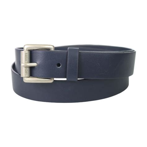 wearing Michael Kors belt men